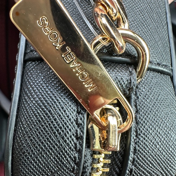 Michael Kors Jet Set Black Leather Crossbody Bag - Picture 8 of 12